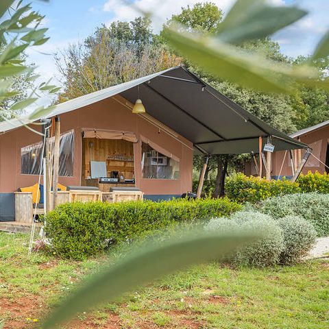 Tente en toile et en bois 4 personnes - Safaritent sanitaire