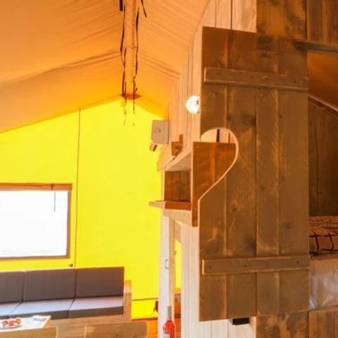 Tente en toile et en bois 6 personnes - Tente Safari Lodge | 3 Ch. | 6 Pers. | 1 SDB | Clim.