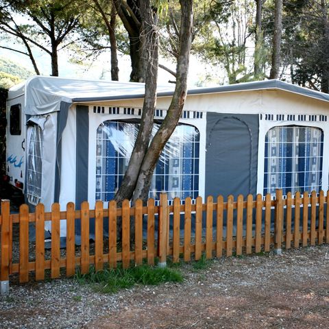 Wohnwagen 2 Personen - Maxi Caravan - Preis für 2 Personen