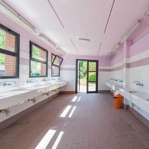 STAANPLAATS - Standaardplaats voor caravan, camper en tent (basispakket voor 2 personen)