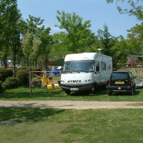 Stellplatz - Großer Stellplatz für Wohnmobile (Pauschale für 2 Personen)