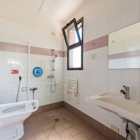 EMPLACEMENT - Grand Emplacement pour Camping-car (Forfait 2 personnes)