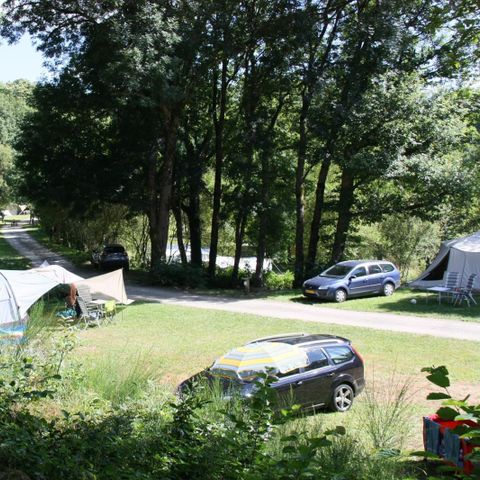 STAANPLAATS - B Tent of caravan 90 m².