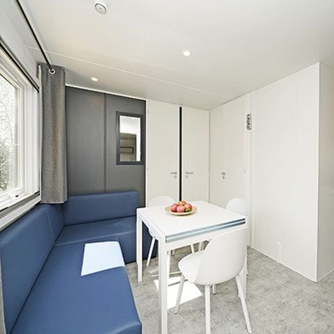 MOBILHOME 6 personnes - Premium | 3 Ch. | 6 Pers. | Terrasse surélevée | 2 SDB | Clim.