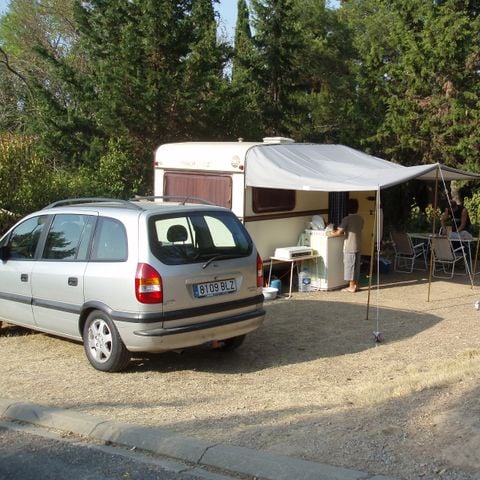 Kampeerplaats - PRIVILEGE 100 m² + 10 A elektriciteit.