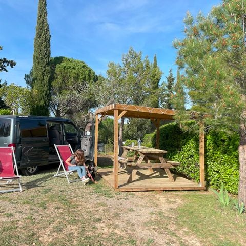 EMPLACEMENT - PRIVILEGE GARDEN 100m² + électricité 6 A.