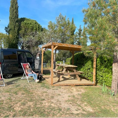 Pitch - PRIVILEGE GARDEN 100m² + electricity 6 A.