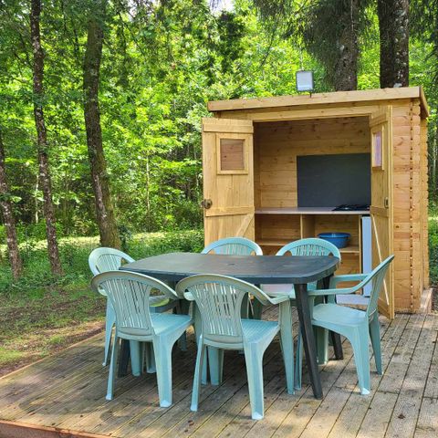 Pitch - Pre-equipped package (1 pitch / 1 dining area / 1 car / 10A electricity)