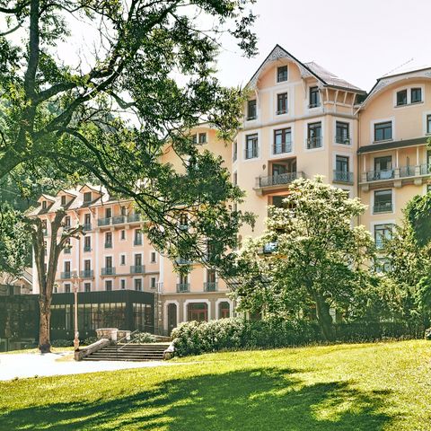 Appart'Hôtel Le Splendid d'Allevard - Camping Isère