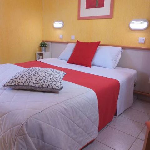 COUNTRY HOUSE 4 people - 3 pieces