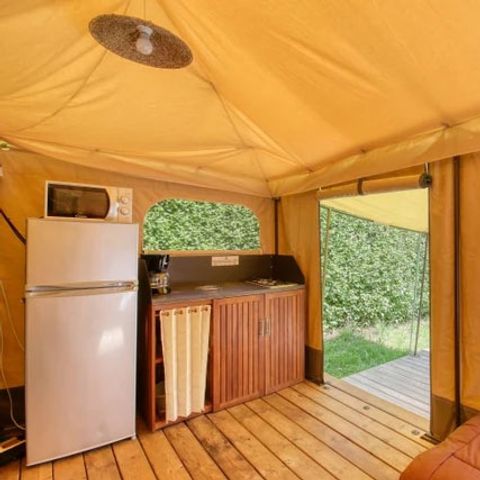 Glamping tent 6 persons - Hypitipy 23m²- - 2 bedrooms- - No sanitary facilities
