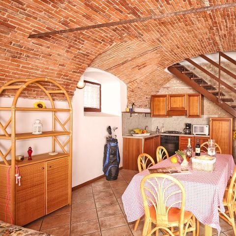 APARTMENT 6 people - TRILOCALE - ground floor/first floor.