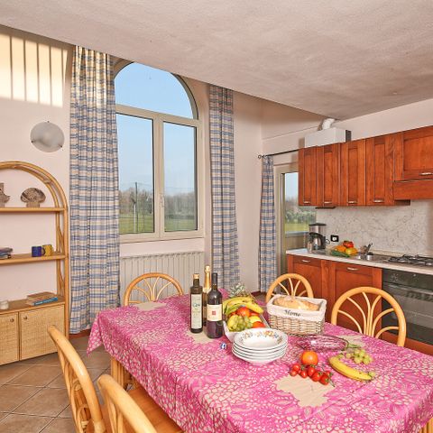 APPARTAMENTO 6 persone - TRILOCALE - piano terra/primo piano.