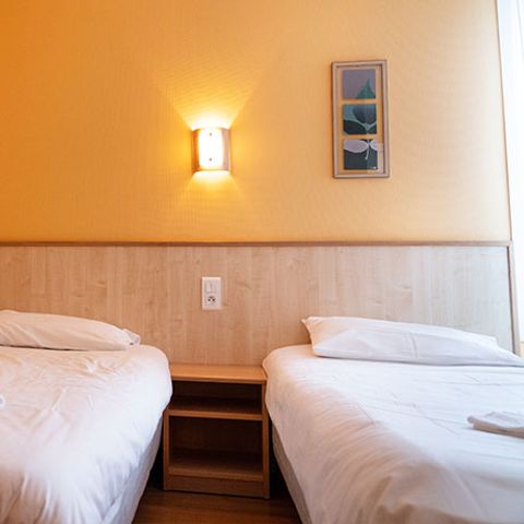 APARTMENT 7 people - Apartment 7 persons