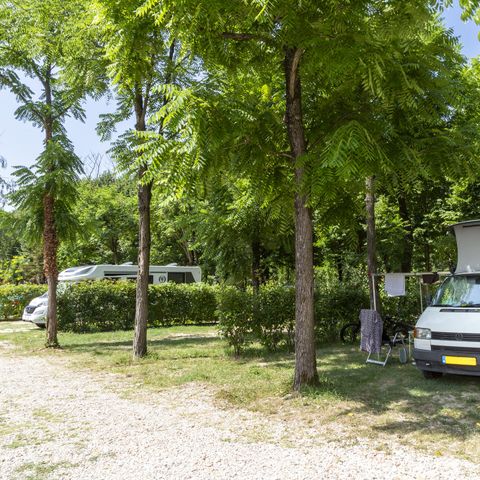 STAANPLAATS - Piazzola Camper