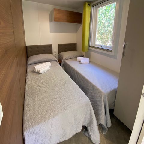 MOBILHOME 4 personnes - Superior (seaside area - bathroom italian style)