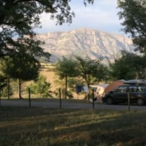 STAANPLAATS - Standplaats (auto+tent/caravan)