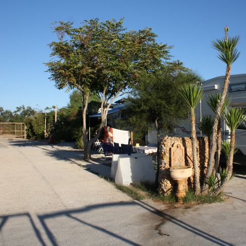 Pitch - 1 person + 1 tent 1 person