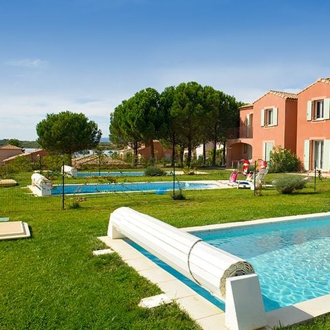 VAKANTIEHUIS 10 personen - Les Hauts du Lac - Zwembad