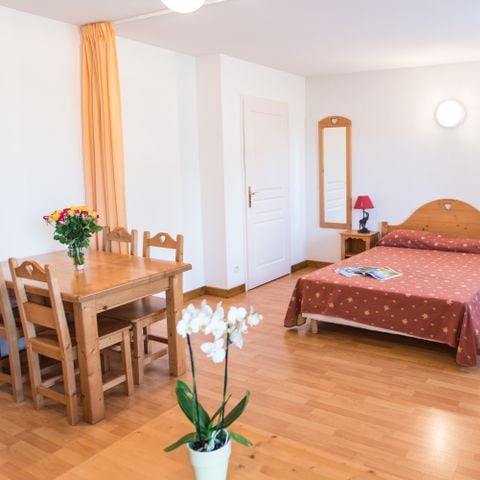 STUDIO 5 personnes - Studio 5 personnes