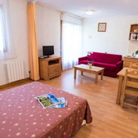 STUDIO 4 persone -  con zona notte superiore per 4 persone