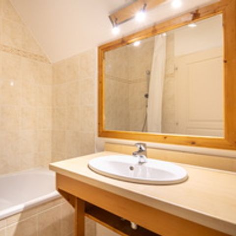 Piso 12 personas - Piso de 4 habitaciones con zona de dormitorio para 12 personas