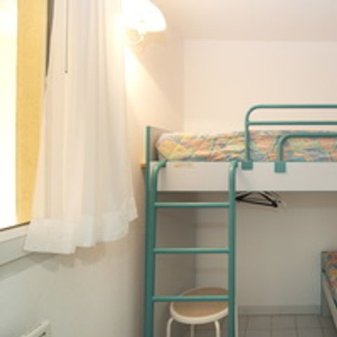 Apartment 6 persons - 2 rooms with sleeping area sleeps 6