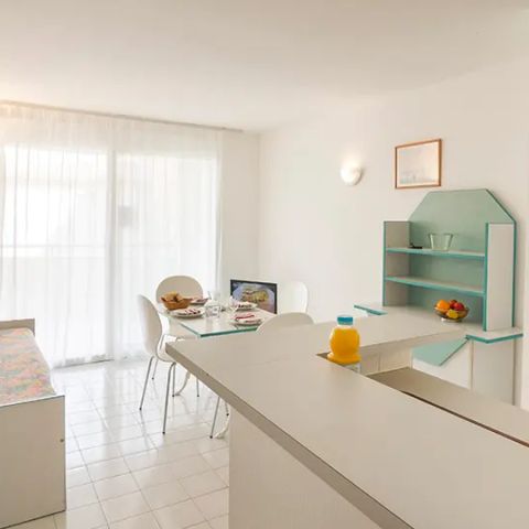 APARTEMENTO 8 personas - 3 habitaciones con zona de dormitorio para 8 personas