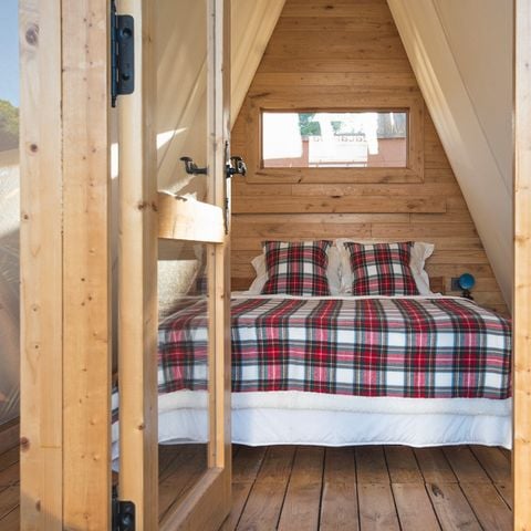 Tente en toile et en bois 2 personnes - Glamping Tipi Pinar
