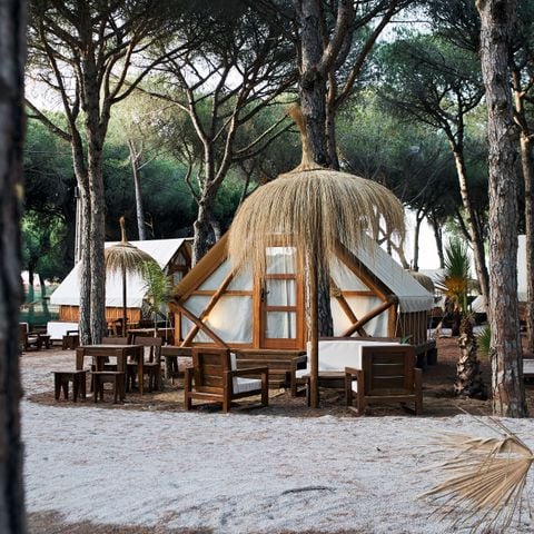 TIENDA DE LONA Y MADERA 4 personas - Glamping Tipi Retama
