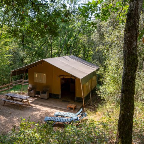 CANVAS AND WOOD TENT 5 people - Lodge tent COMBARELLES 35m² without sanitary facilities 5 pers
