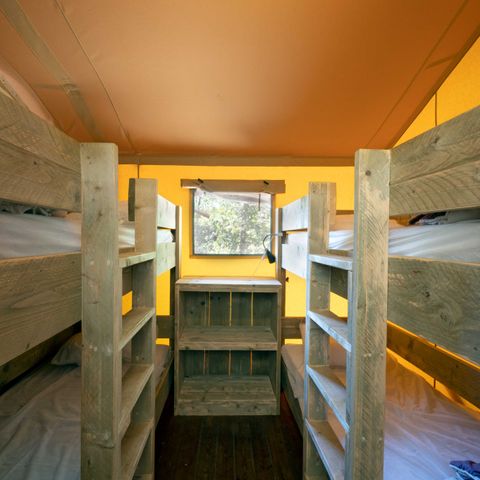 SAFARITENT 6 personen - CRO MAGNON Lodge Tent 53m² met sanitair