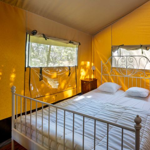CANVAS AND WOOD TENT 6 people - Lodge tent LASCAUX 55m² with sanitary facilities for 6 people