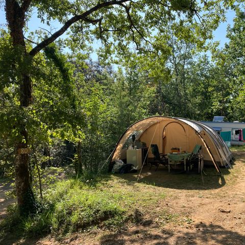 Kampeerplaats - Standplaats XL + privé sanitair