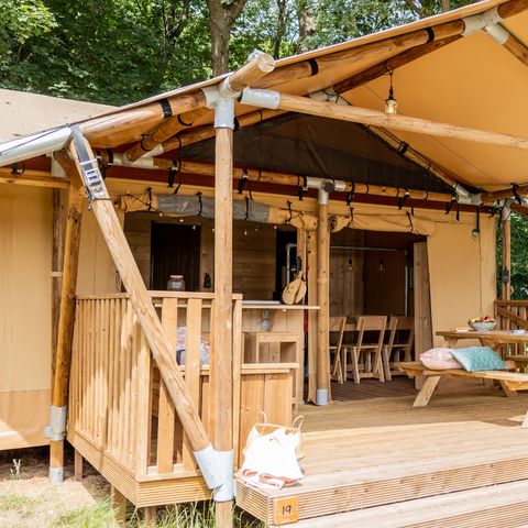 Zelt 6 Personen - Zelt Lodge NEANDERTAL 55m² mit Sanitäranlagen 6 Pers.
