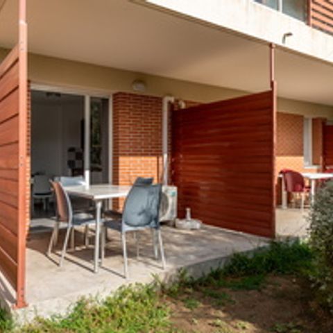 ESTUDIO 6 personas - Estudio para 6 personas con zona de dormitorio climatizada