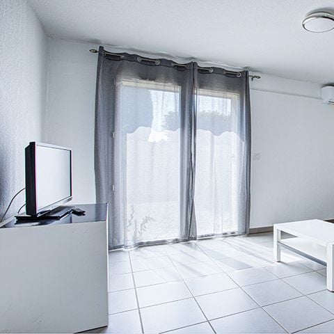 House 6 persons - 2 rooms with sleeping area sleeps 6