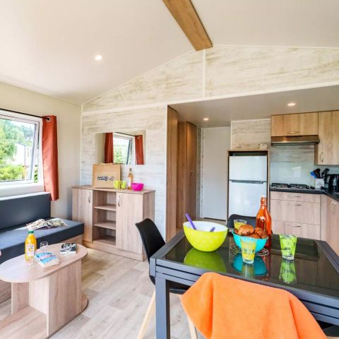 BUNGALOW 4 personnes - 3 Pièces 4 Personnes + TV - 4 soleils