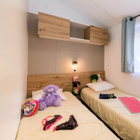 Mobilheim 6 Personen - 4 Zimmer 6 Personen + TV - 4 Sonnen