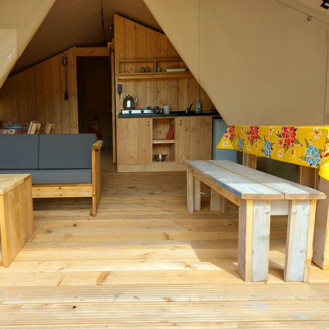 TENDA IN TELA E LEGNO 6 persone - compresi i servizi igienici