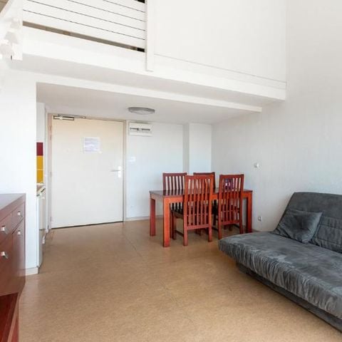 Apartment 4 persons - 2 rooms with pool view