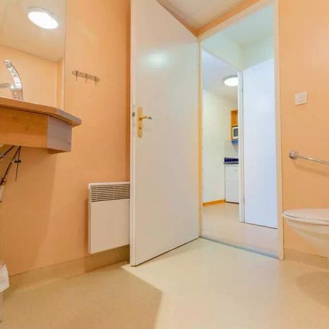 APARTMENT 3 people - PMR