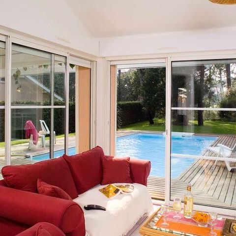 VILLA 8 people