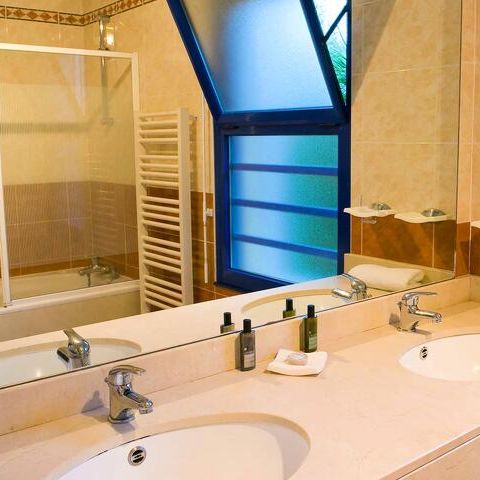 VILLA 8 people