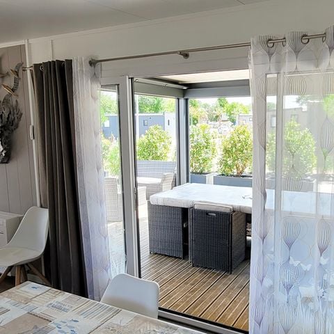 MOBILHOME 6 personas - ECOLODGE FAMILIAR (DF14) 3bed - 2SDB- PISCINA/JACUZZI- WIFI, CLIM