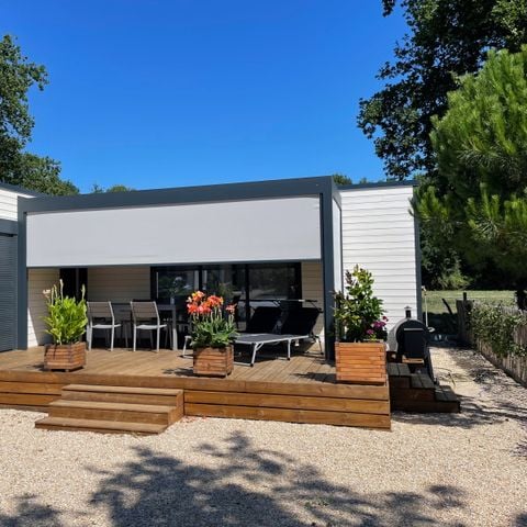 BUNGALOW 6 personnes - COSY ECOLODGE (DF17)  3CH - 2 TV - CLIM - PISCINE/JACUZZI - WIFI - 2 TERRASSES