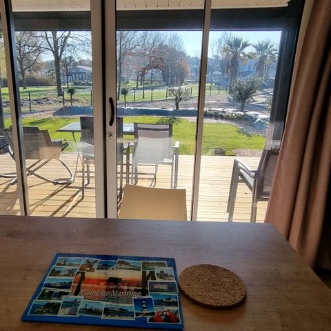 MOBILHOME 4 personnes - AGREABLE ECOLODGE (DF28) - 2CH - CLIM - WIFI - AVEC PISCINE/JACUZZI