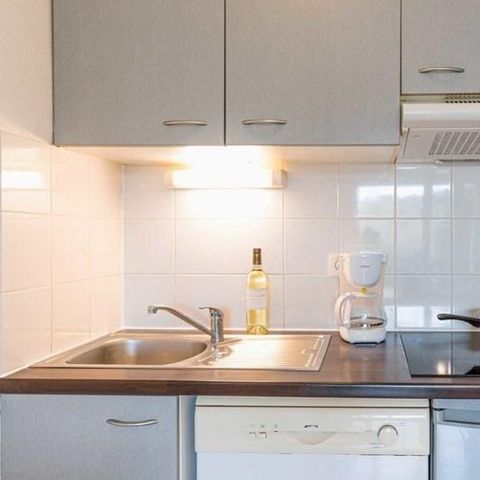 ESTUDIO 4 personas - Estudio 4 personas