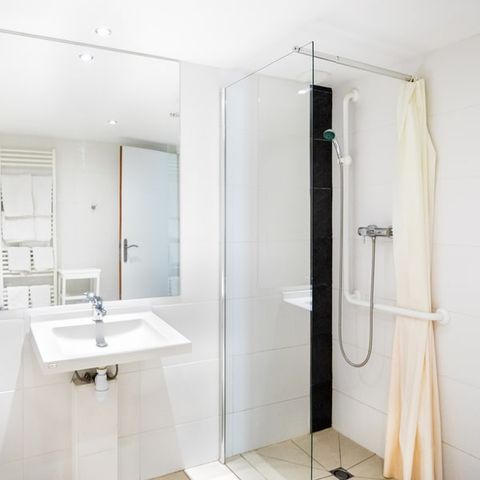 APARTMENT 4 people - 2-room flat sleeps 4 without balcony (Bed and Breakfast)