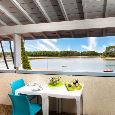 APARTMENT 6 people - 3-room flat sleeps 6 - Lake view